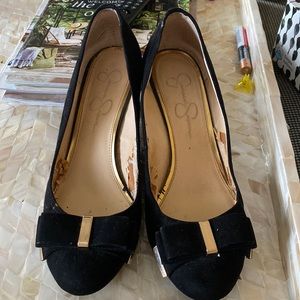 Jessica Simpson size 8 black wedge shoes with bow tie